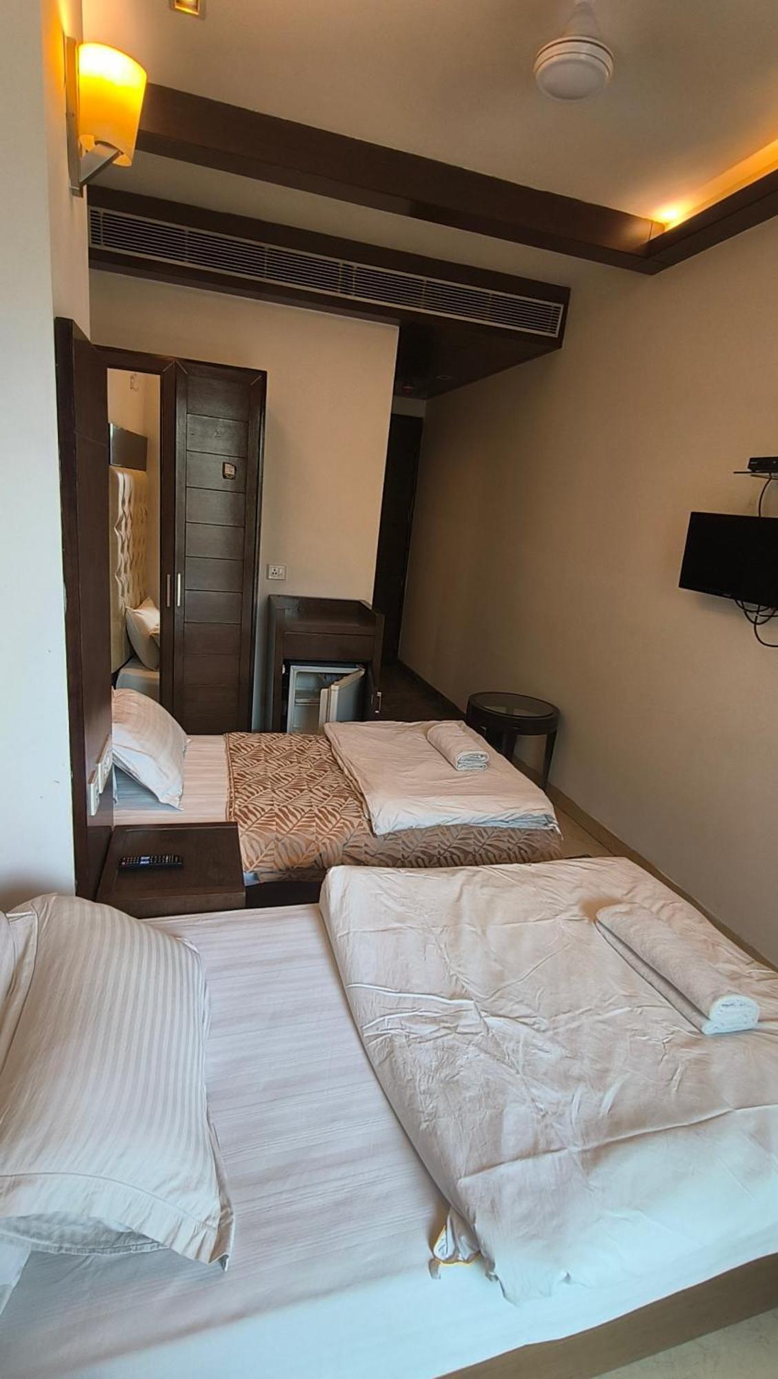 Metropolis Tourist Home Paharganj Нью-Дели Экстерьер фото
