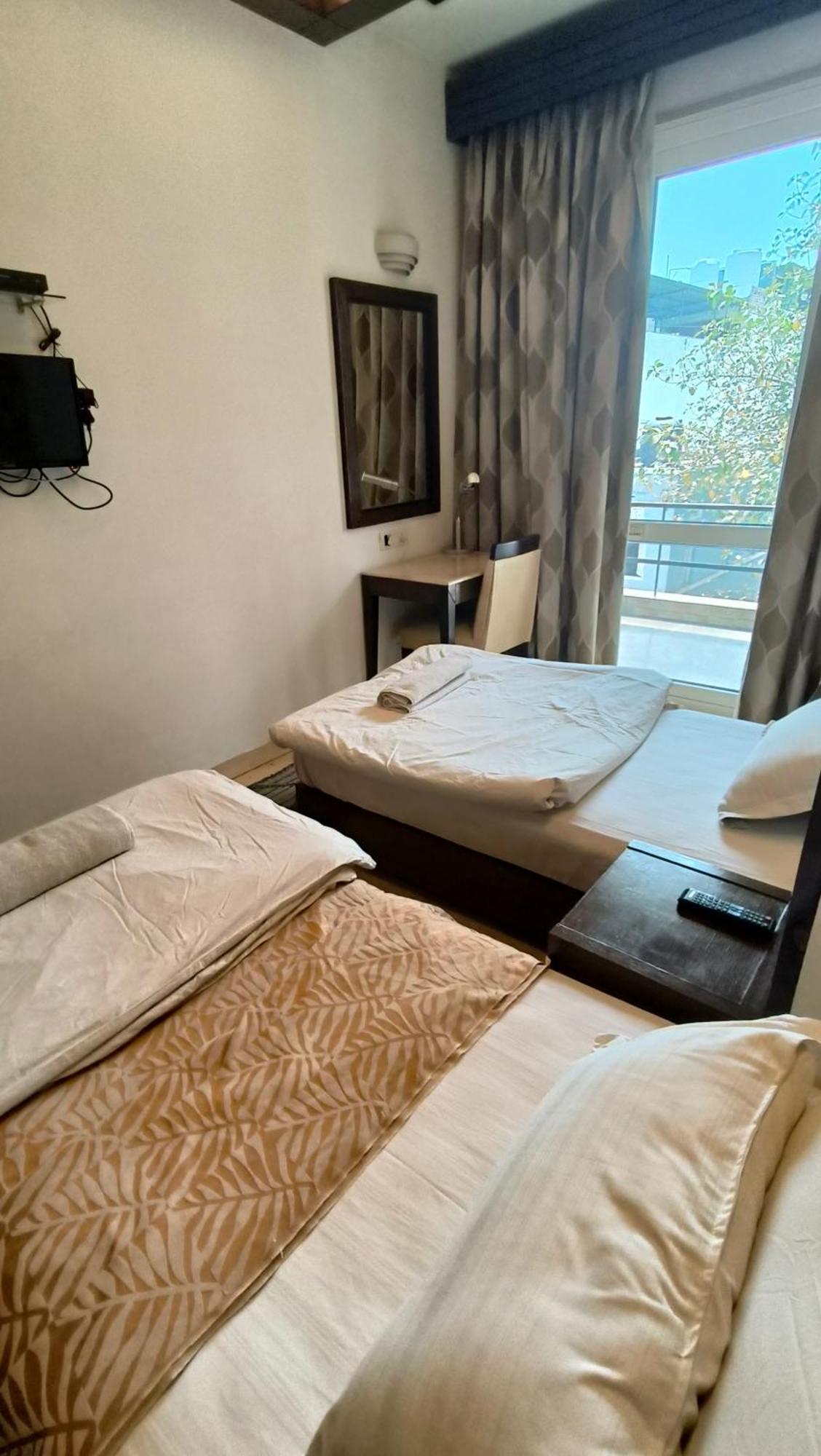 Metropolis Tourist Home Paharganj Нью-Дели Экстерьер фото